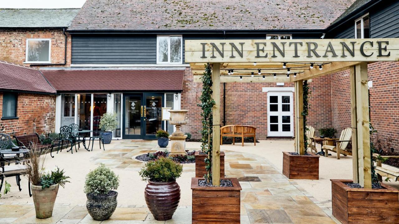 Hotel The Wellington Arms - Basingstoke-Reading à Heckfield Extérieur photo